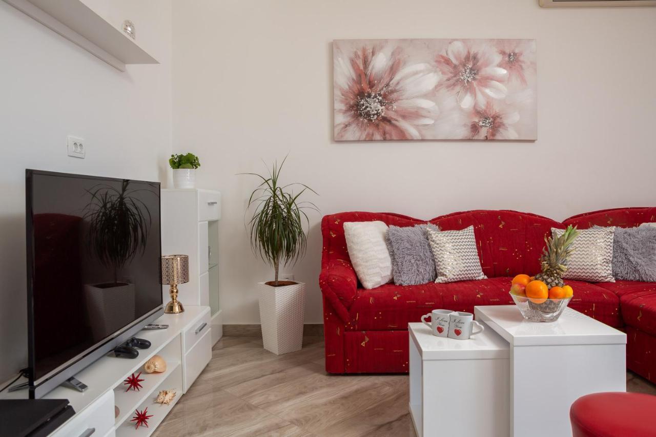 Fba Family Beach Apartments أوميس المظهر الخارجي الصورة