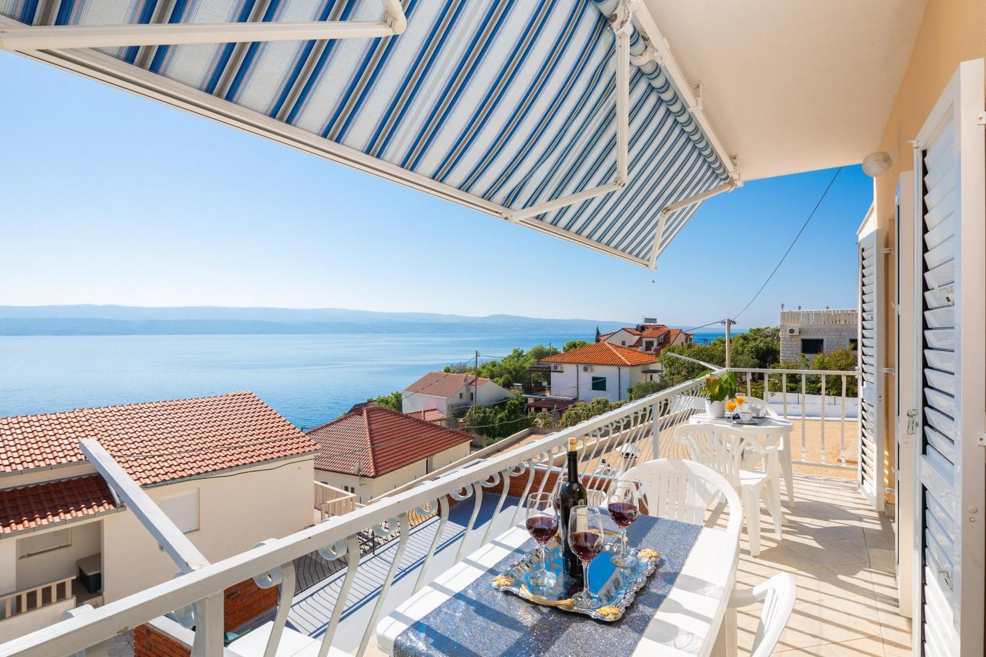 Fba Family Beach Apartments أوميس المظهر الخارجي الصورة